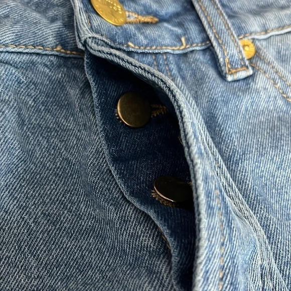 Amuse Society Shoreline High Rise Cut Off Denim Shorts - Size 25 - Picture 4 of 7